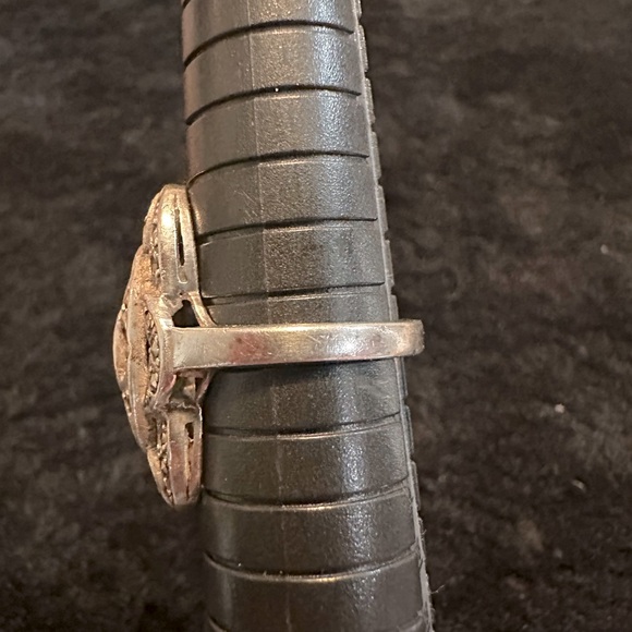 Marcasite 925 Silver Ring - Picture 2 of 3